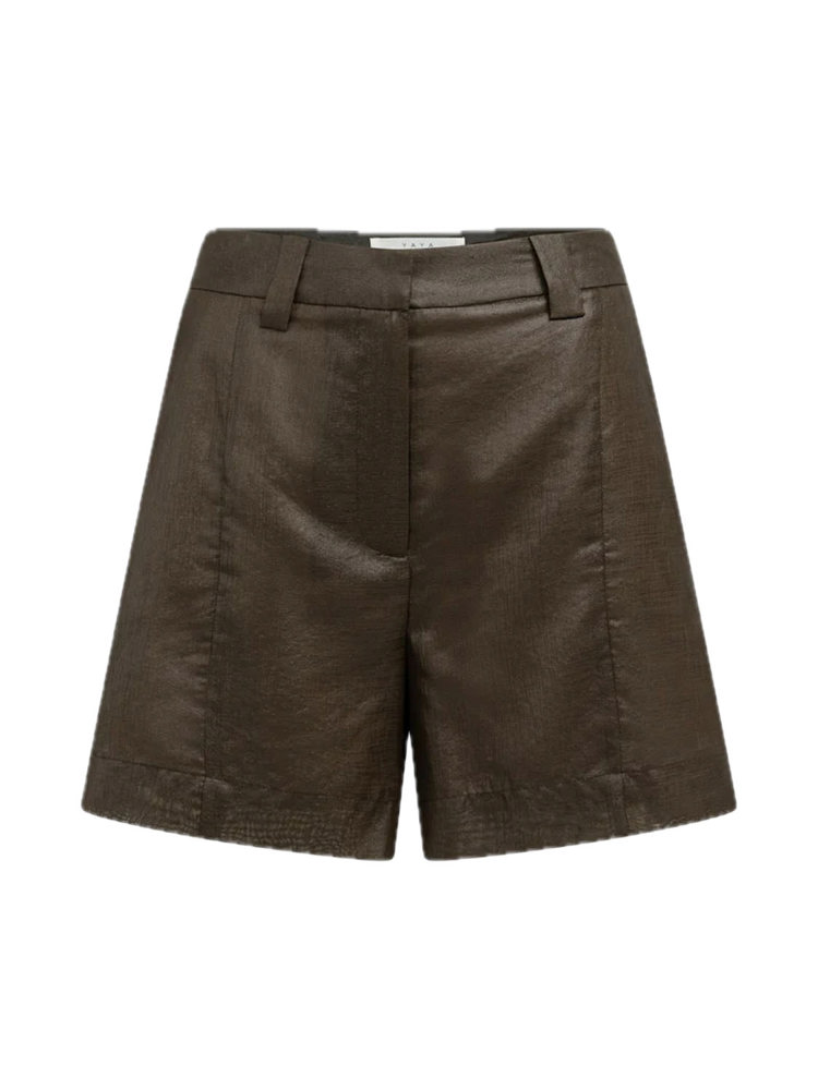 Yaya Short met subtiele glans